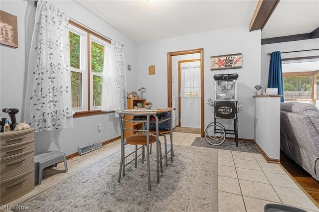 1200 Briarview Avenue NW, North Canton, OH 44720