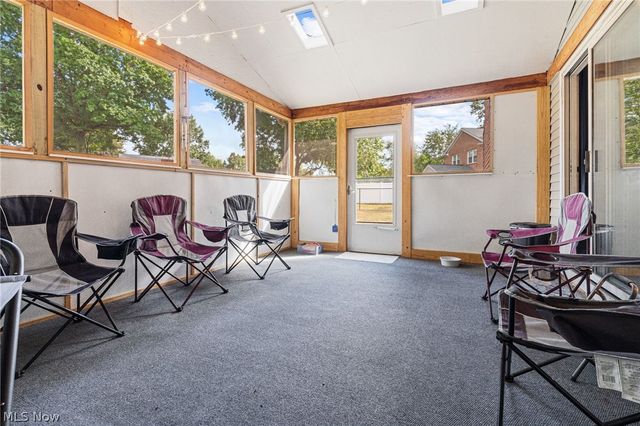 1200 Briarview Avenue NW, North Canton, OH 44720