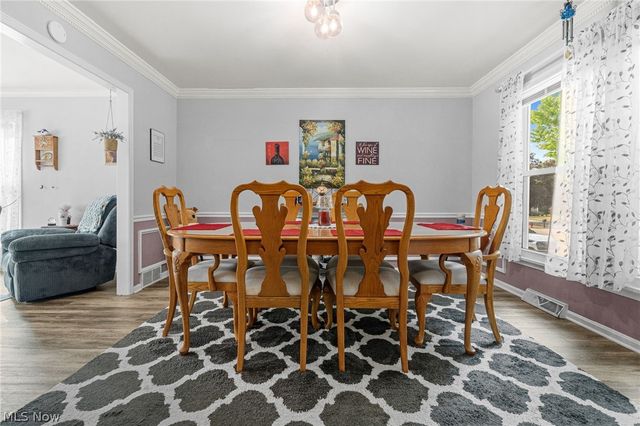 1200 Briarview Avenue NW, North Canton, OH 44720