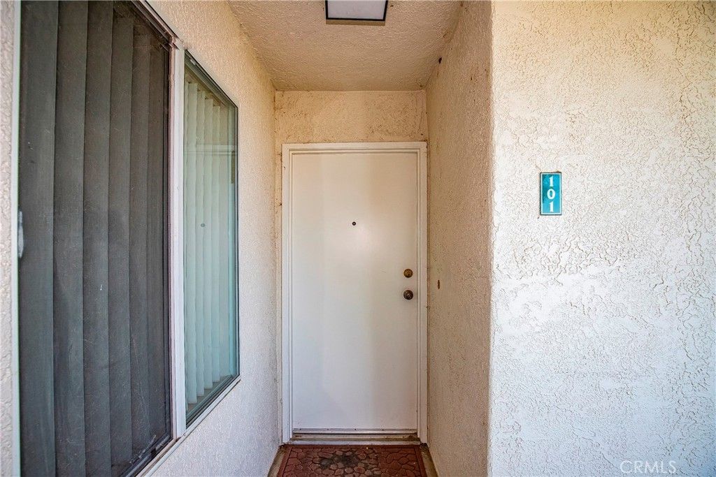21309 Eucalyptus Way 101, Newhall, CA 91321 — photo 2