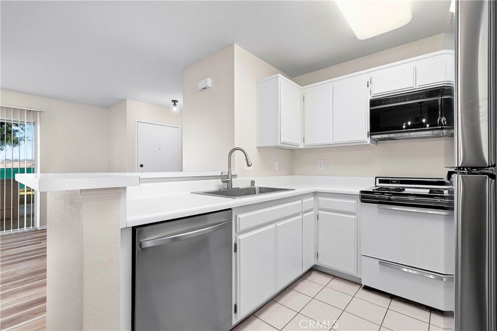21309 Eucalyptus Way 101, Newhall, CA 91321 — photo 5