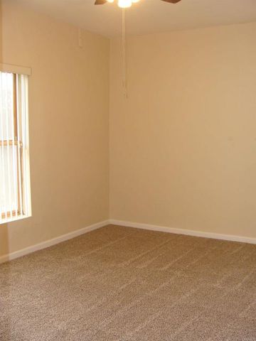 12652 Julian Ave, Lakeside, CA 92040