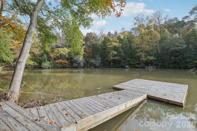 1269 Eastcreek Road, Fort Lawn, SC 29714