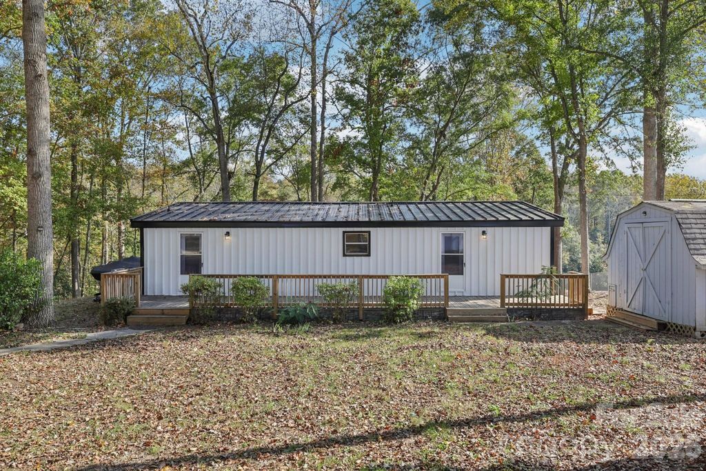 1269 Eastcreek Road, Fort Lawn, SC 29714