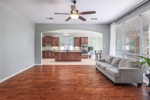 2279 Fernspring DR, Round Rock, TX 78665