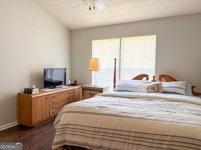 950 Foxworthy Lane, Riverdale, GA 30296