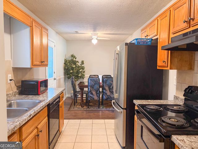 950 Foxworthy Lane, Riverdale, GA 30296