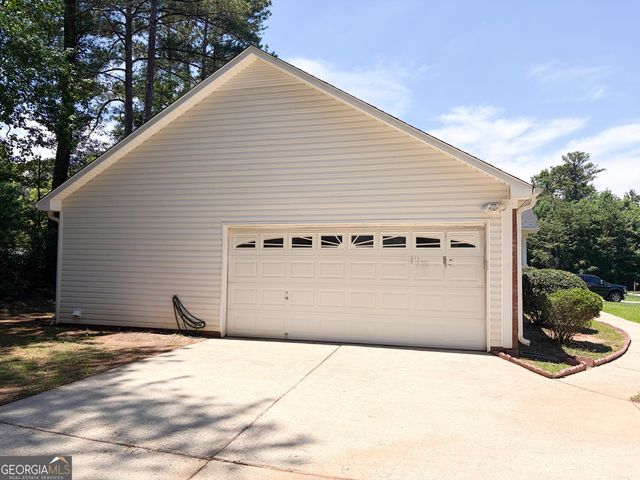 950 Foxworthy Lane, Riverdale, GA 30296