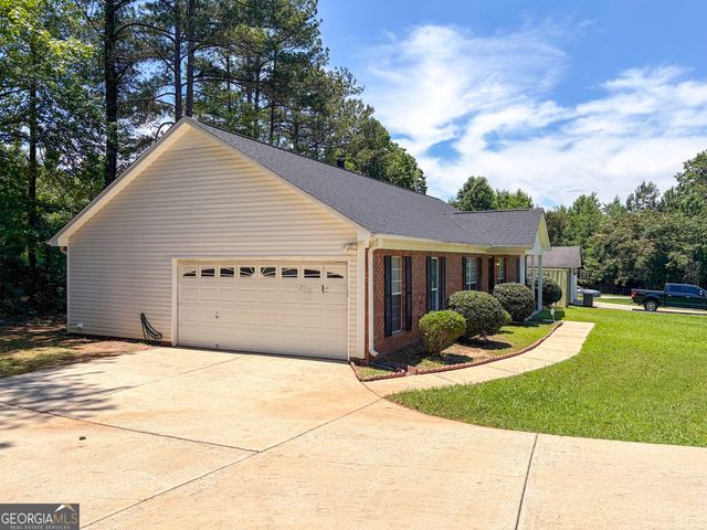 950 Foxworthy Lane, Riverdale, GA 30296