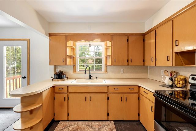 1244 Hillcrest Drive, Wayland, MI 49348