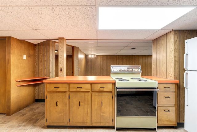 1244 Hillcrest Drive, Wayland, MI 49348