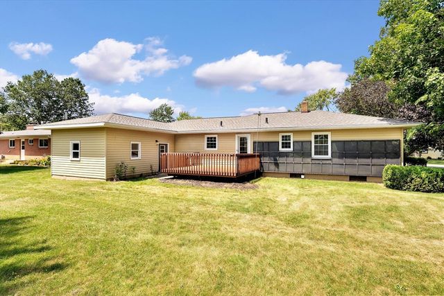 1244 Hillcrest Drive, Wayland, MI 49348