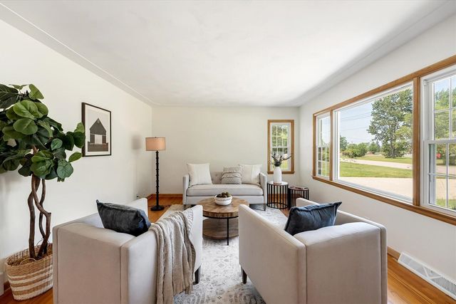 1244 Hillcrest Drive, Wayland, MI 49348