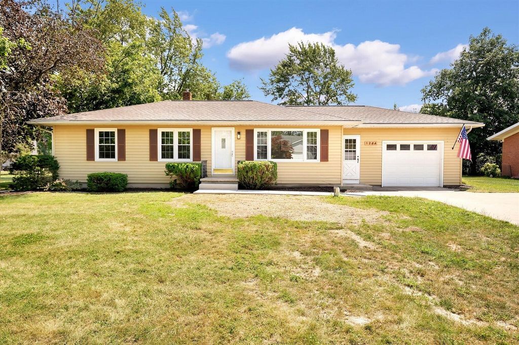 1244 Hillcrest Drive, Wayland, MI 49348