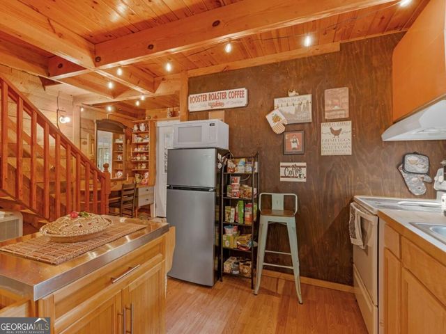 87 Garden Lane, Cleveland, GA 30528