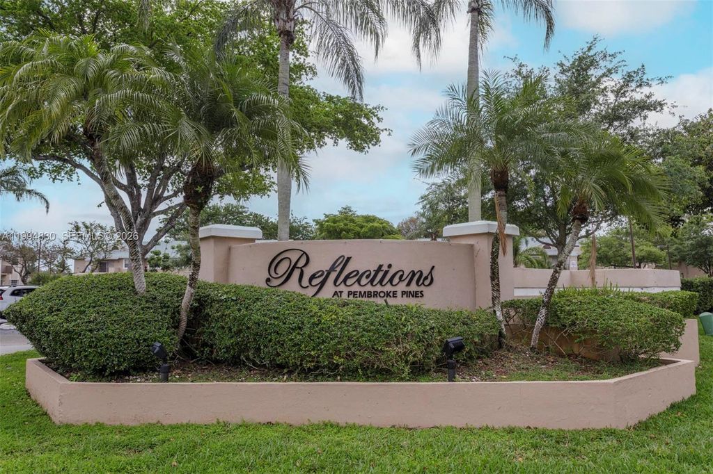 1731 NW 96th Ter 2J, Pembroke Pines, FL 33024