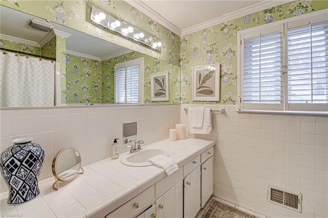 2729 Monticello Drive, Winston-salem, NC 27106