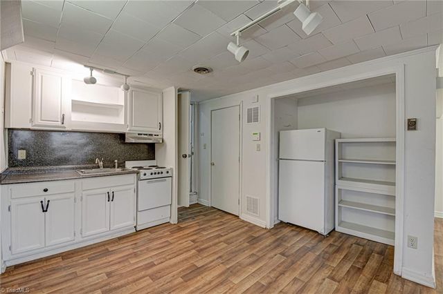 2729 Monticello Drive, Winston-salem, NC 27106