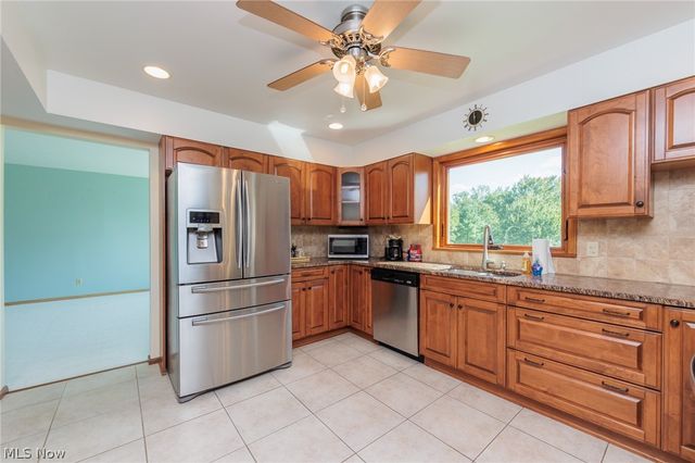 10415 Abbey Road, North Royalton, OH 44133