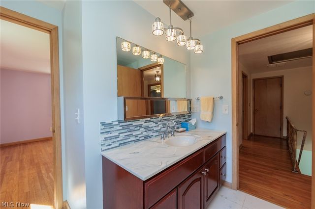 10415 Abbey Road, North Royalton, OH 44133