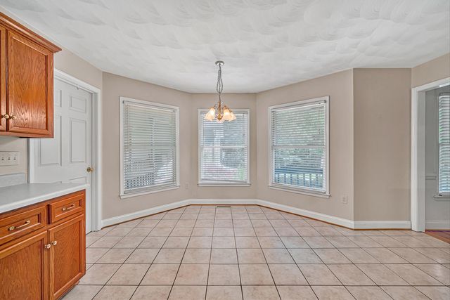 2013 Bear Creek DR, Salem, VA 24153