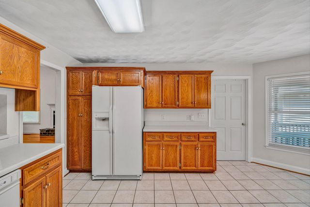 2013 Bear Creek DR, Salem, VA 24153