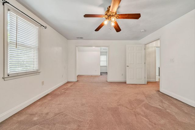 2013 Bear Creek DR, Salem, VA 24153