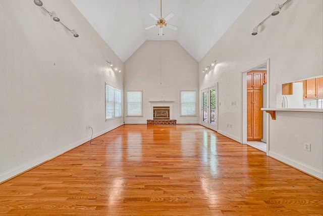 2013 Bear Creek DR, Salem, VA 24153