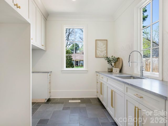 6740 Newhall Road, Charlotte, NC 28270