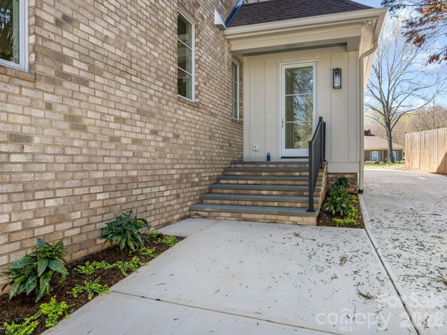 6740 Newhall Road, Charlotte, NC 28270