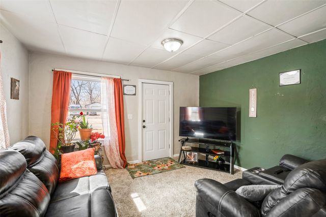 4103 E 32nd Street, Des Moines, IA 50317