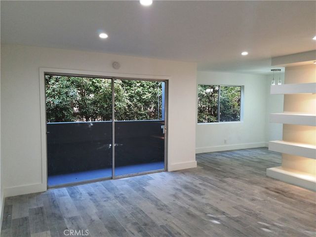 811 6th 103, Santa Monica, CA 90403