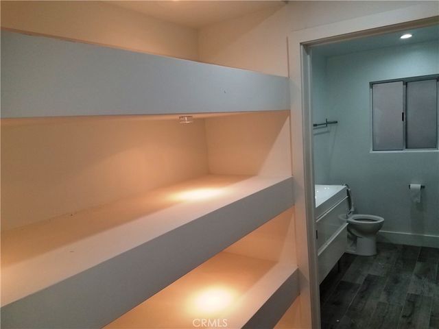 811 6th 103, Santa Monica, CA 90403