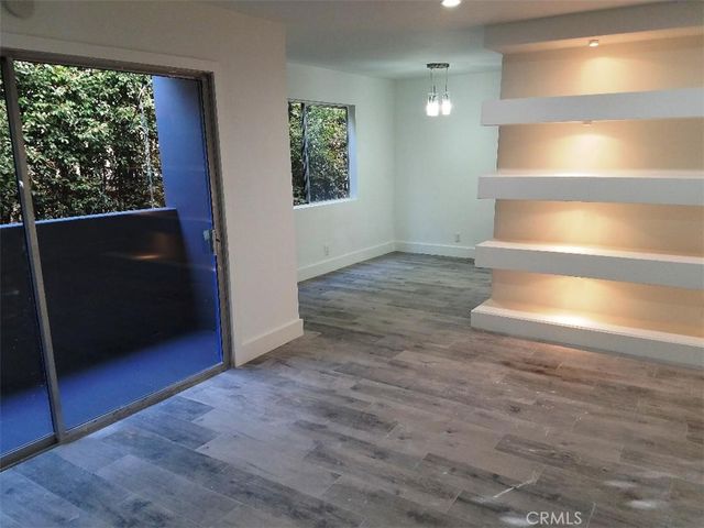 811 6th 103, Santa Monica, CA 90403