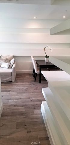 811 6th 103, Santa Monica, CA 90403