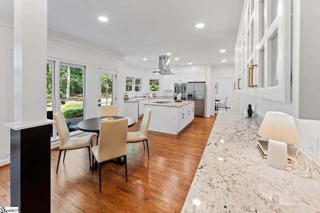 8 Sneed Drive, Taylors, SC 29687