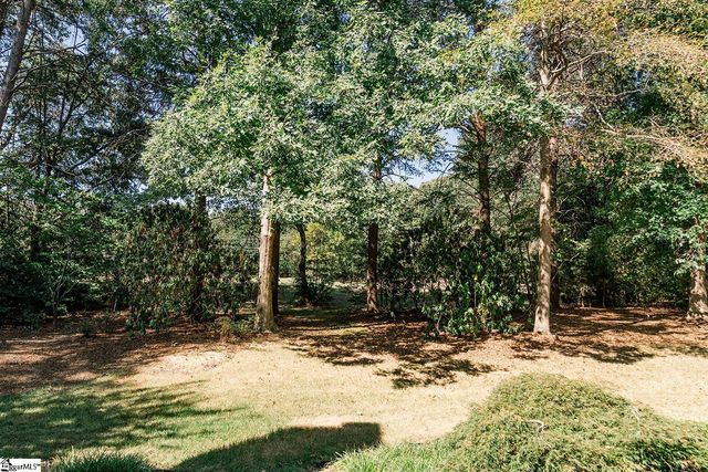 8 Sneed Drive, Taylors, SC 29687
