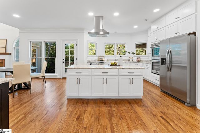 8 Sneed Drive, Taylors, SC 29687