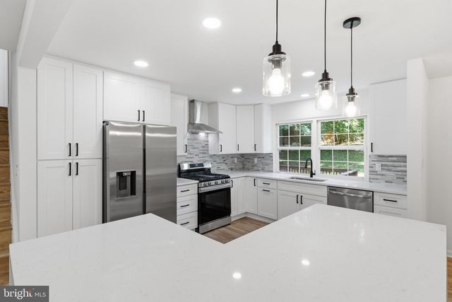 716 CALVERT LN, Fort Washington, MD 20744