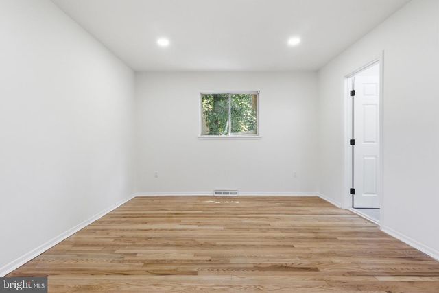 716 CALVERT LN, Fort Washington, MD 20744