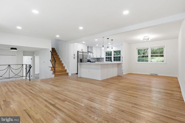 716 CALVERT LN, Fort Washington, MD 20744