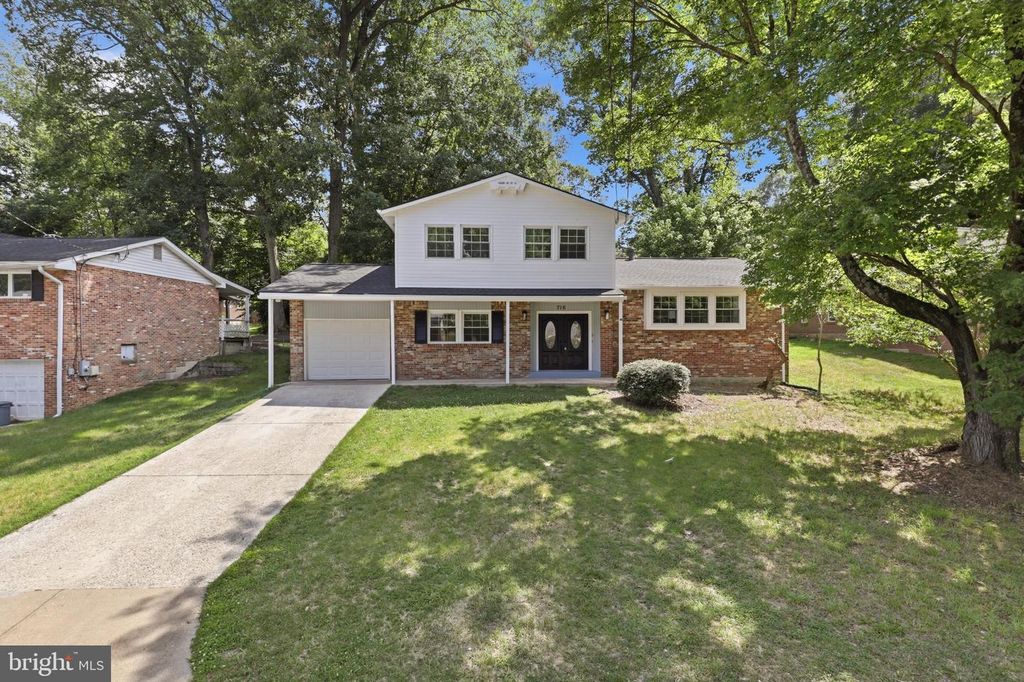 716 CALVERT LN, Fort Washington, MD 20744