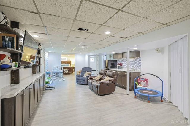 5801 Maphet Street, Columbia Twp, OH 45227