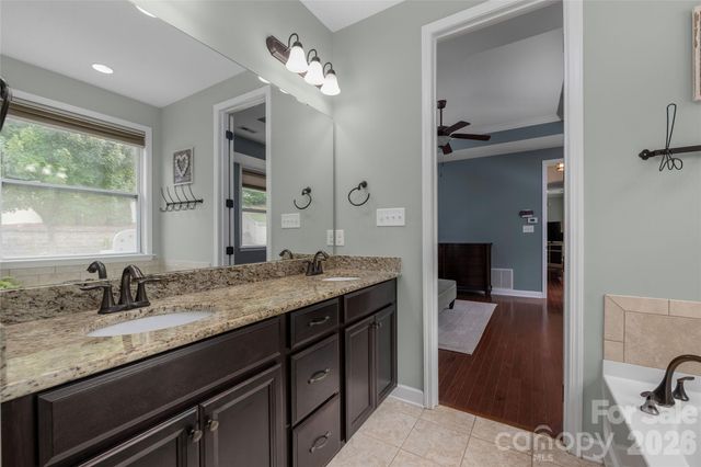10328 Drake Hill Drive, Huntersville, NC 28078