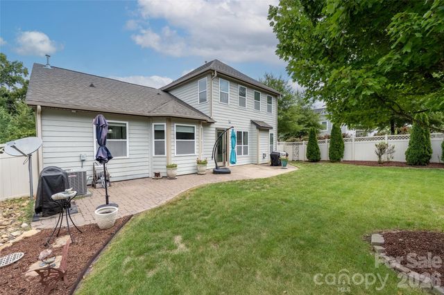10328 Drake Hill Drive, Huntersville, NC 28078