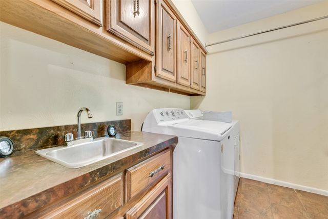 1211 Bow Creek Drive, Duncanville, TX 75116