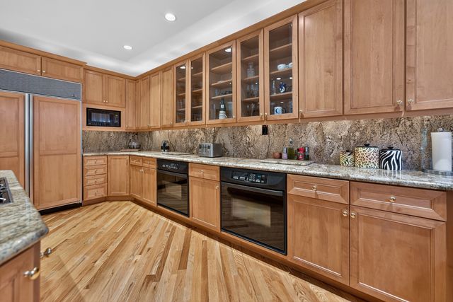 41W438 Barlow Drive, St. Charles, IL 60175