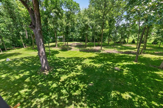41W438 Barlow Drive, St. Charles, IL 60175