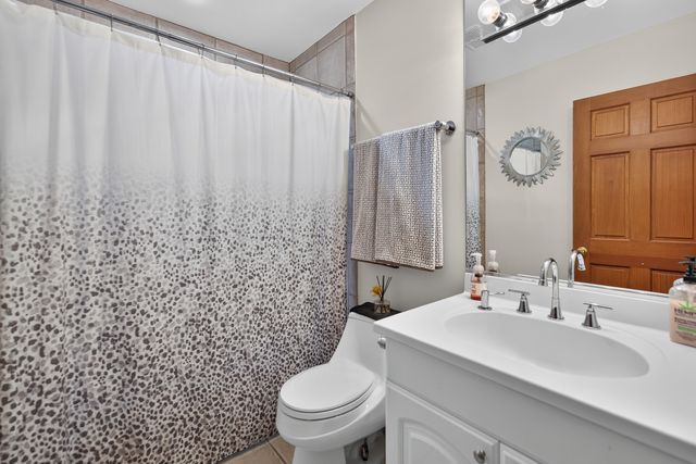 41W438 Barlow Drive, St. Charles, IL 60175