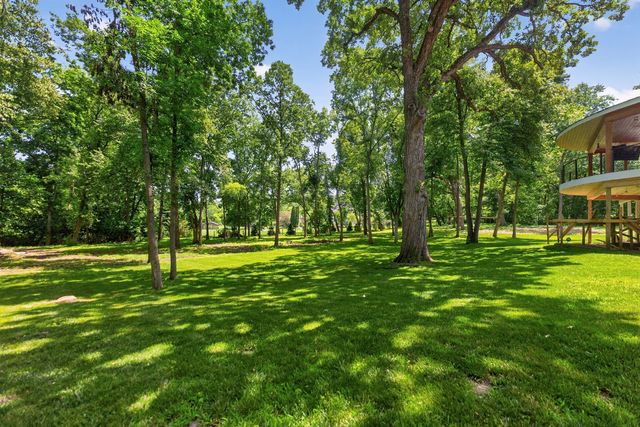 41W438 Barlow Drive, St. Charles, IL 60175